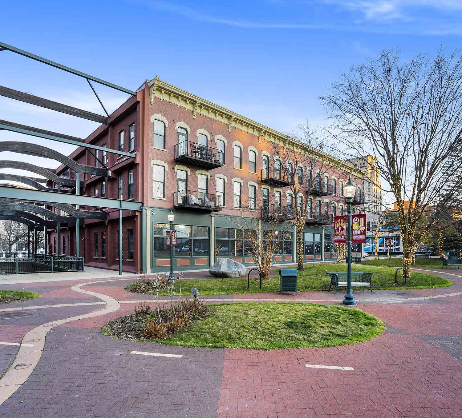 Condo For Sale - 222 N Kalamazoo Mall #210<br/> Kalamazoo, MI 49007