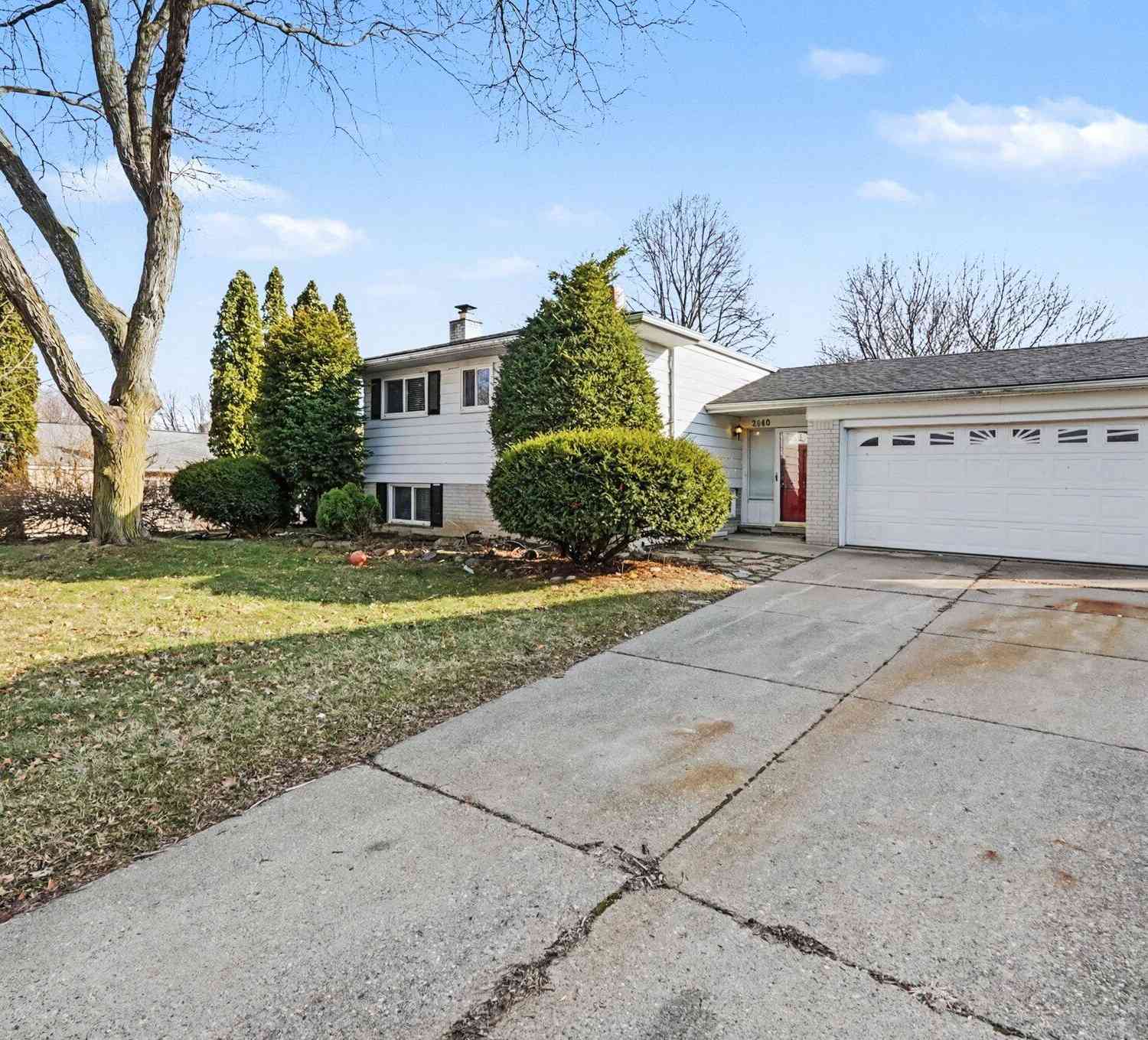 Homes For Sale - 2640 Crofthill Drive<br/> Auburn Hills, MI 48326