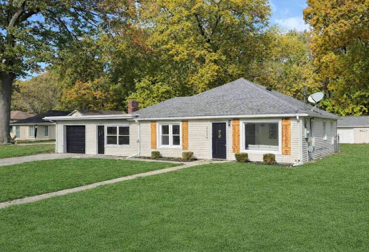 Homes For Sale - 2609 Stanley Avenue<br/> Kalamazoo County, Portage, MI 49002