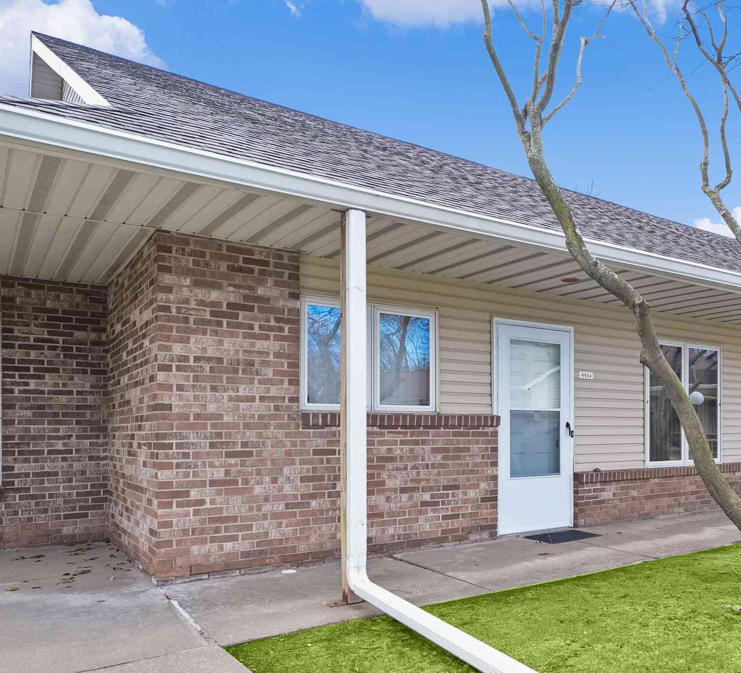 Condo For Sale - 5514 Ivy Drive<br/> Stevensville, MI 49127