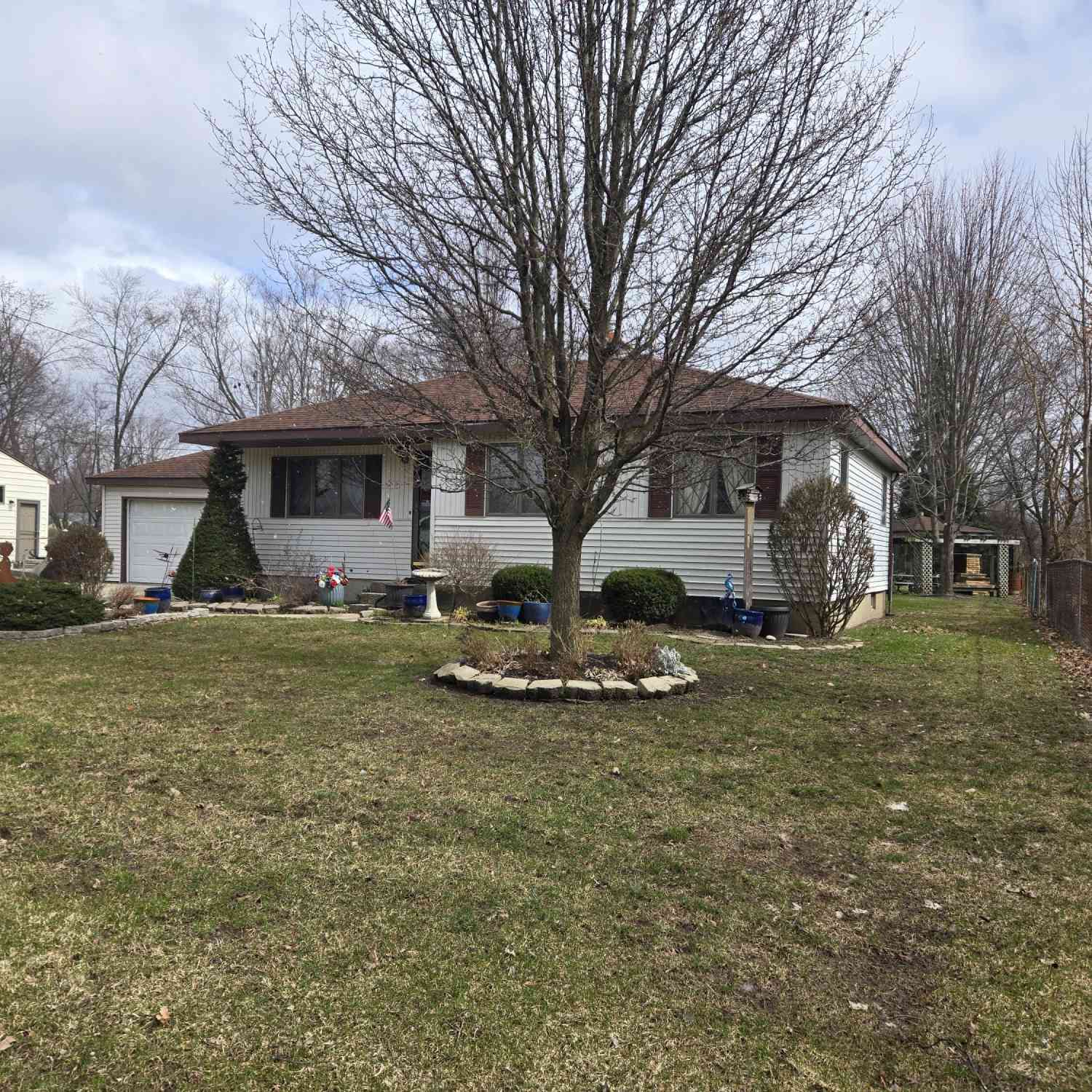 Homes For Sale - 5500 Claudia Avenue<br/> Grand Rapids, MI 49548