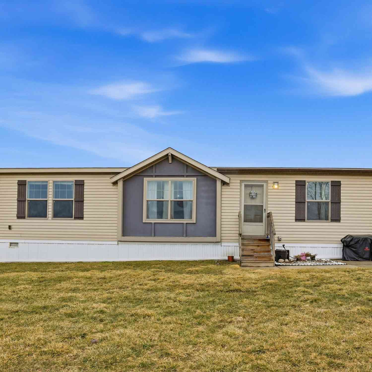 Mobile Home For Sale - 11608 Northern Shores<br/> Holland, MI 49424