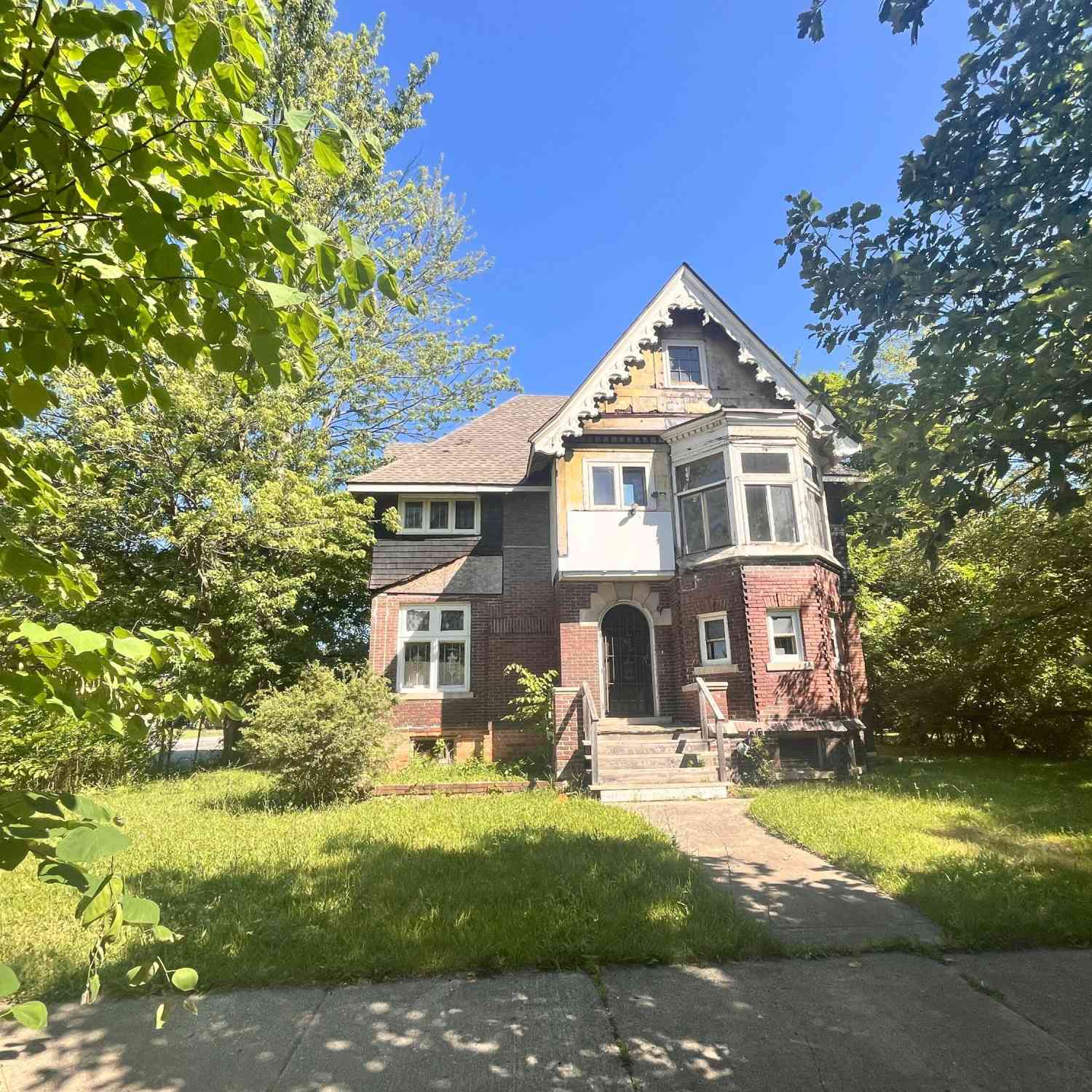 Homes For Sale - 205 Alger Street<br/> Wayne County, Detroit, MI 48202