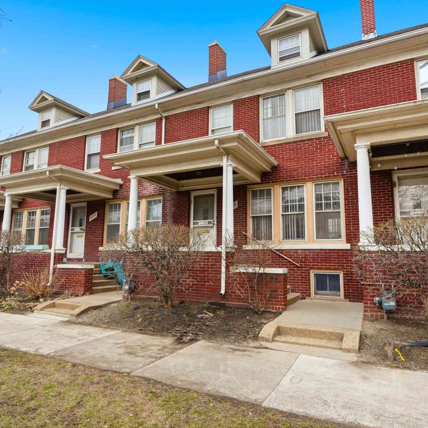 Condo For Sale - 8010 3rd Avenue<br/> Wayne County, Detroit, MI 48202