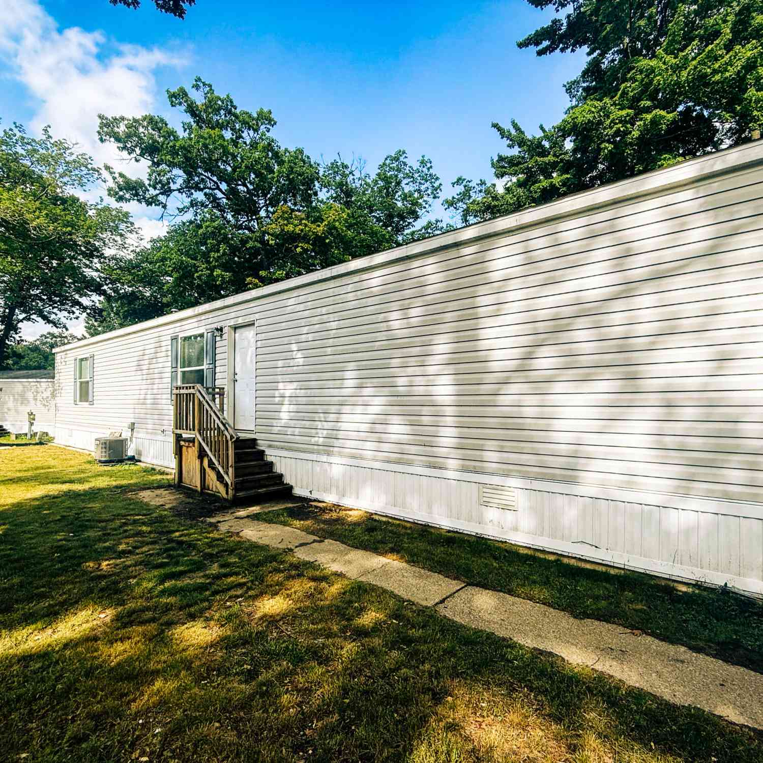 Mobile Home For Sale - 14787 Apple Drive #403<br/> Fruitport, MI 49415
