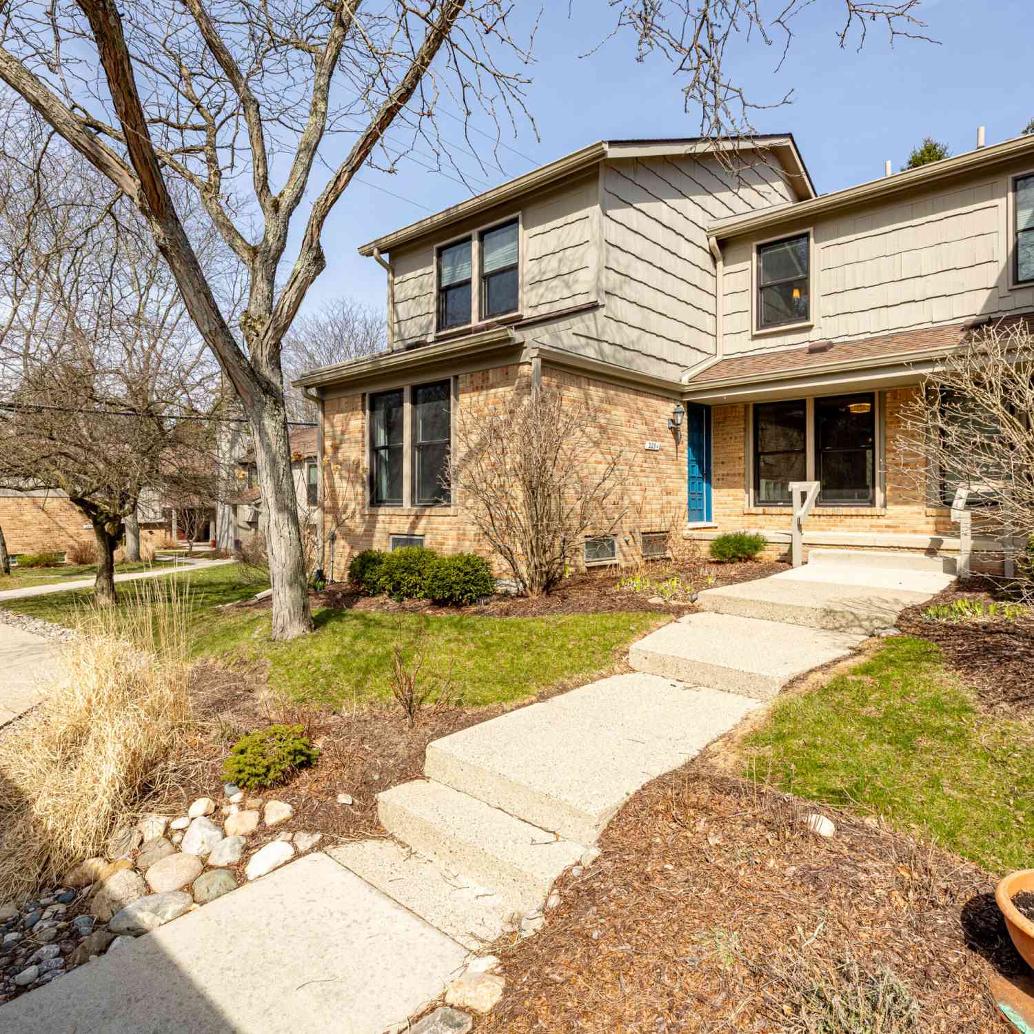 Condo For Sale - 2254 Rivenoak Court #61<br/> Ann Arbor, MI 48103