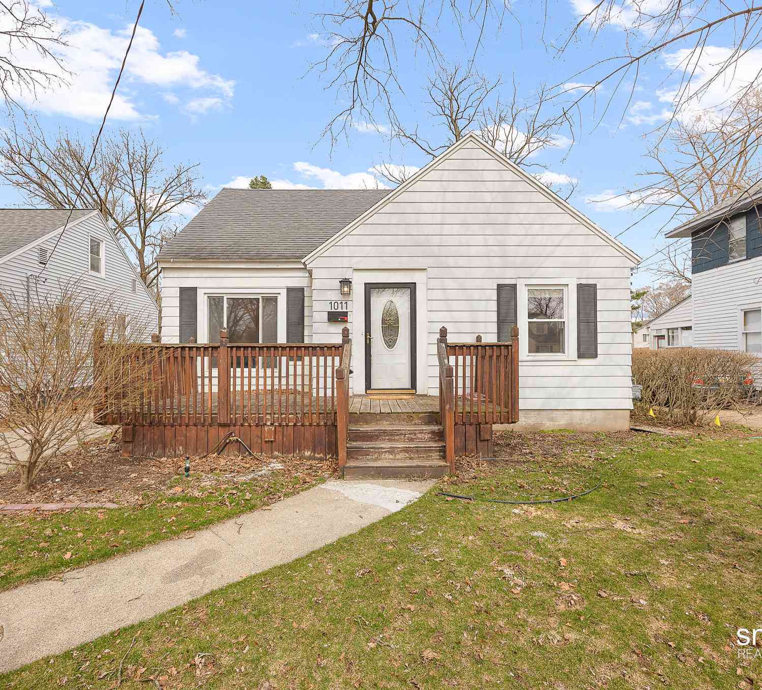 Homes For Sale - 1011 Johnston Street<br/> Grand Rapids, MI 49507