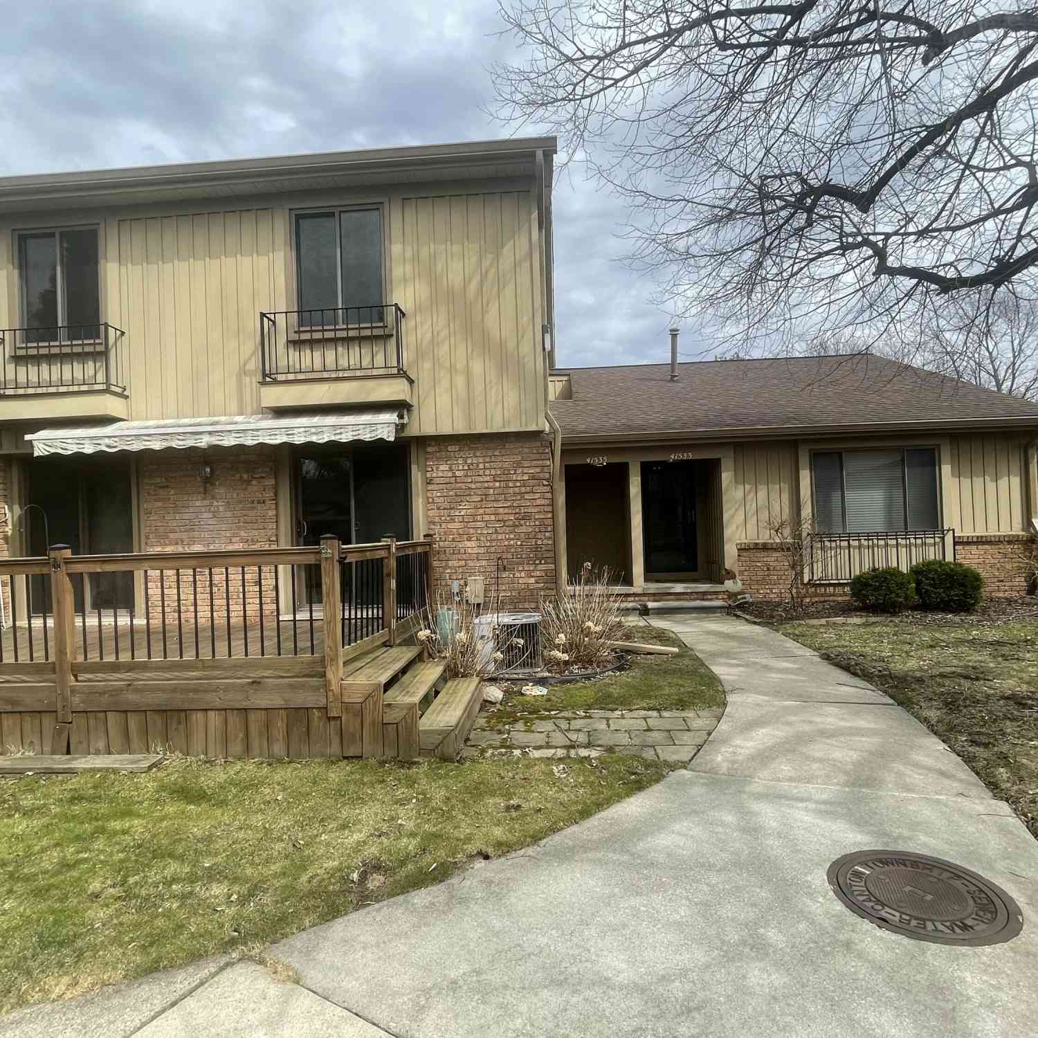Condo For Sale - 41535 Bedford Drive<br/> Canton, MI 48187
