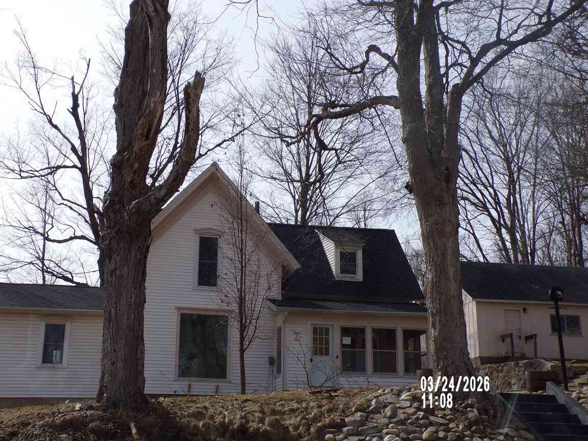 Homes For Sale - 305 W Pine Street<br/> Big Rapids, MI 49307