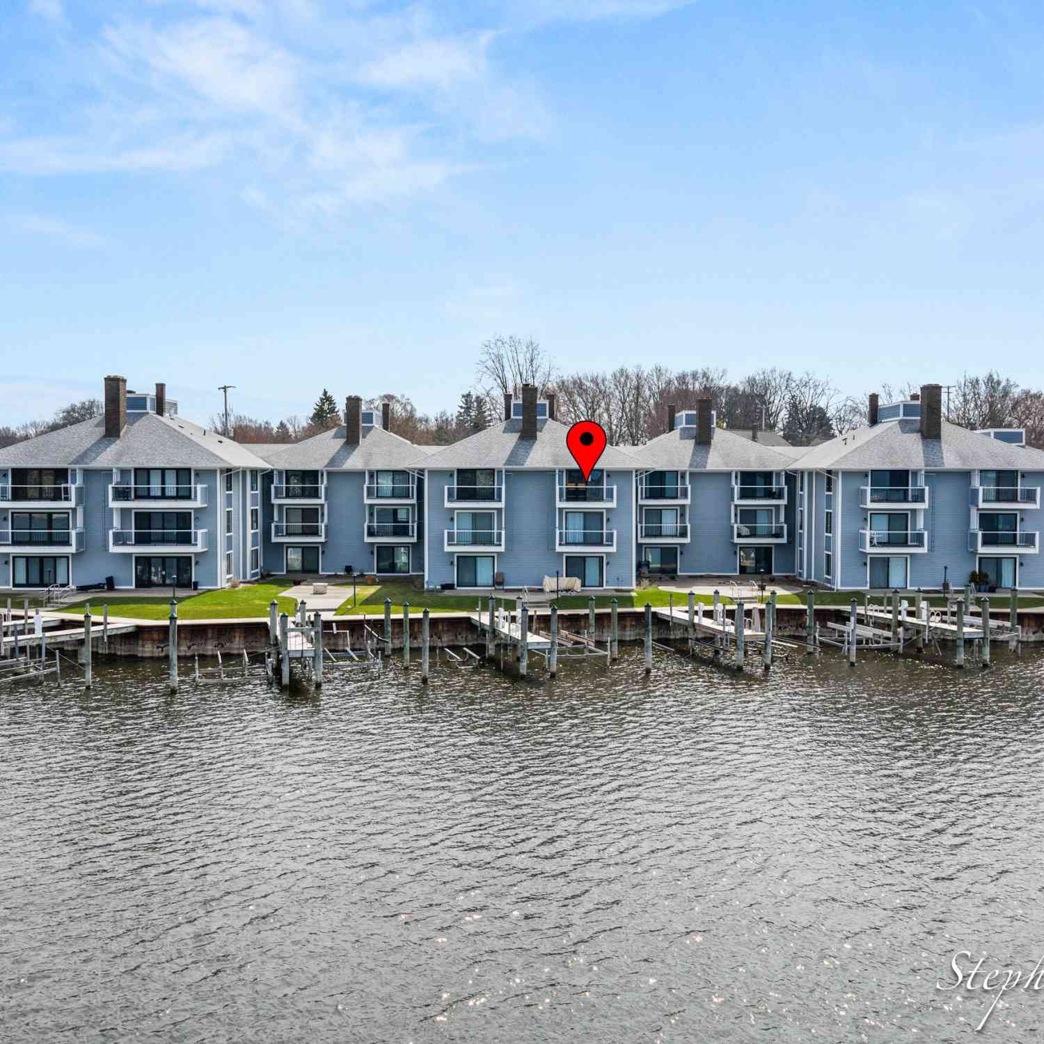 Condo For Sale - 400 Lakeview Court #19C<br/> Spring Lake, MI 49456