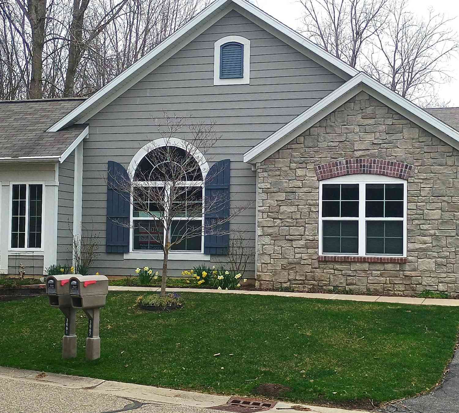 Condo For Sale - 3061 Riverview Lane<br/> Benton Harbor, MI 49022