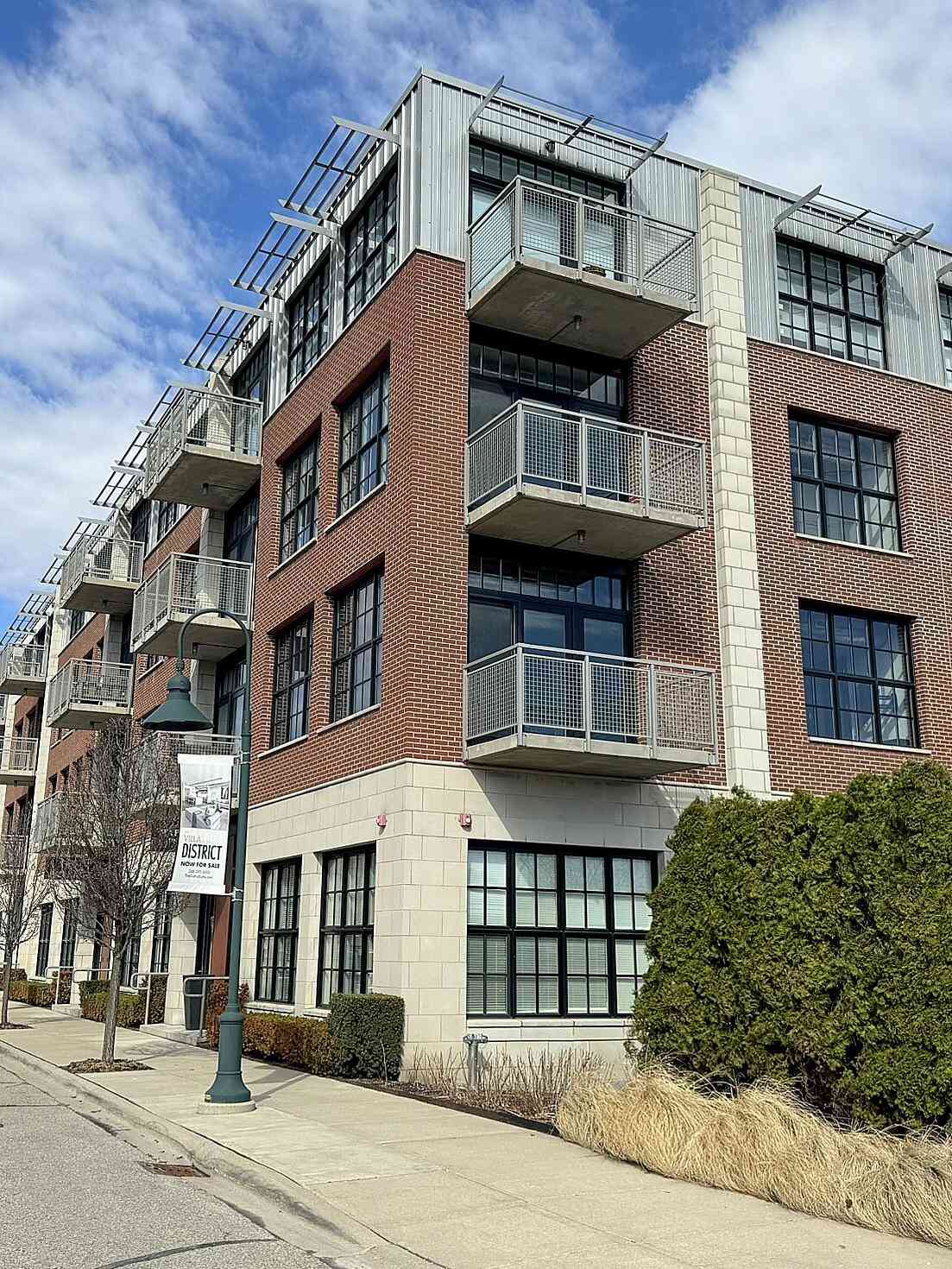 Condo For Sale - 2051 Villa Road #302<br/> Birmingham, MI 48009