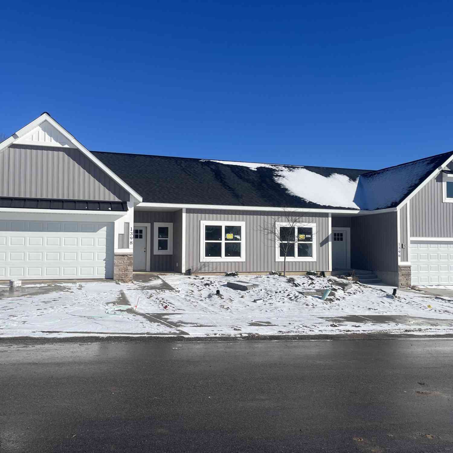 Condo For Sale - 1396 Center Hill Road #52<br/> Lowell, MI 49331