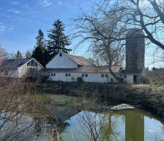 Homes For Sale - 10955 Scio Church Road<br/> Chelsea, MI 48118