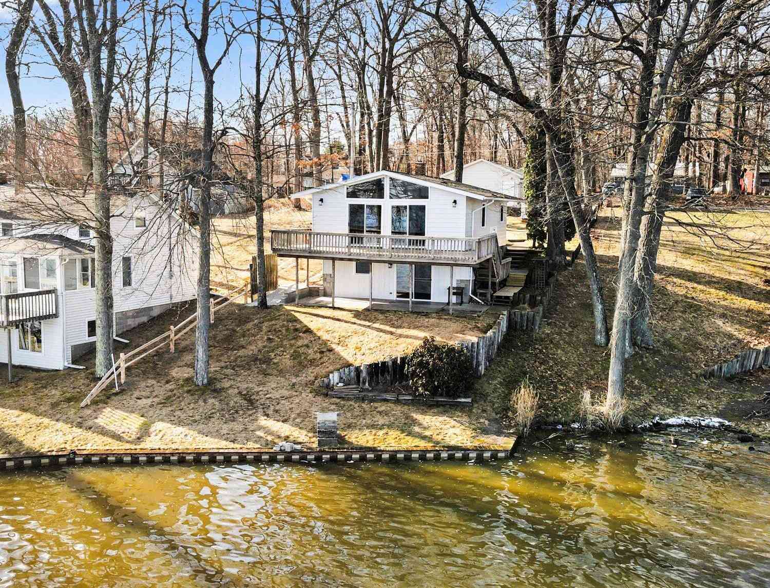 Homes For Sale - 1017 E Hess Lake Drive<br/> Grant, MI 49327