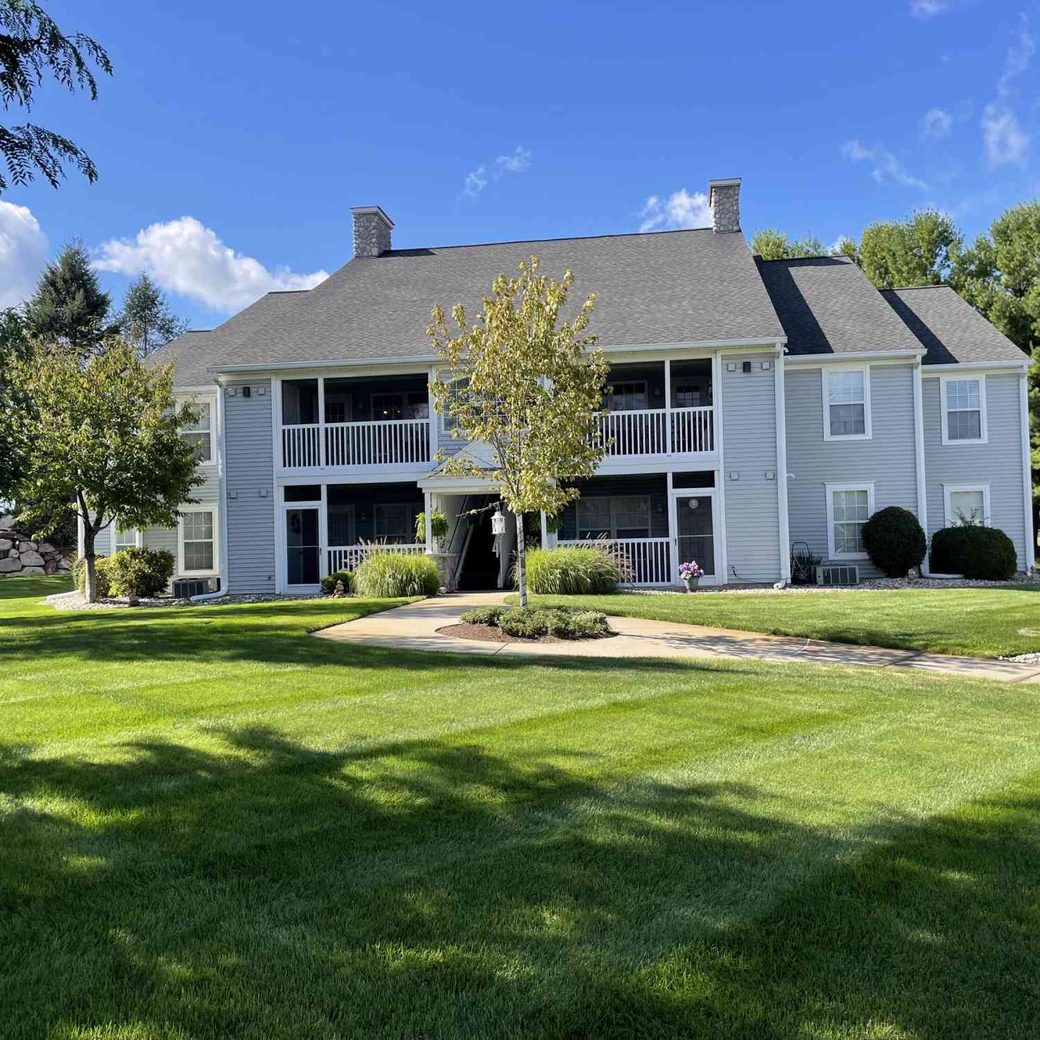 Condo For Sale - 732 W Barrington Circle<br/> Jackson County, Jackson, MI 49203