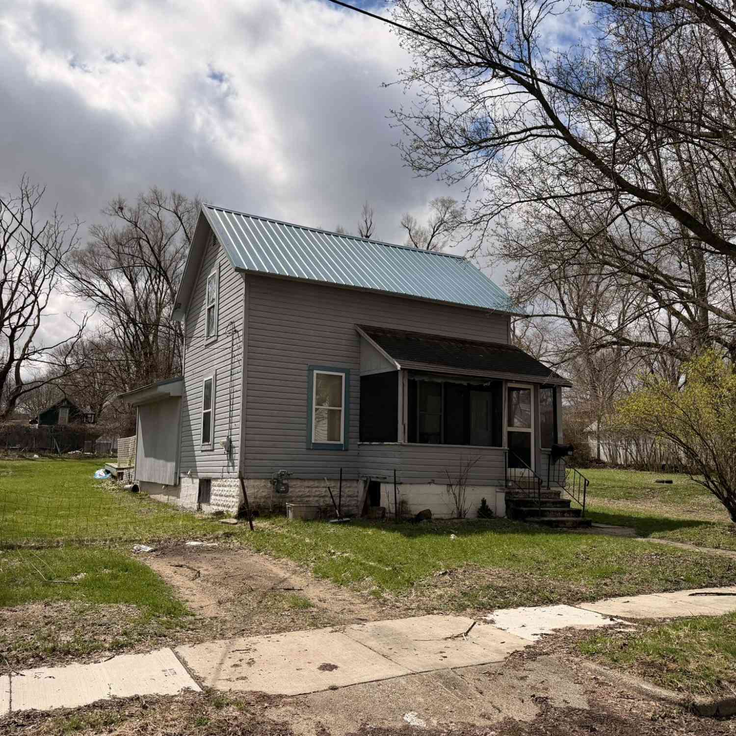 Homes For Sale - 208 E Emerson Street<br/> Kalamazoo, MI 49001
