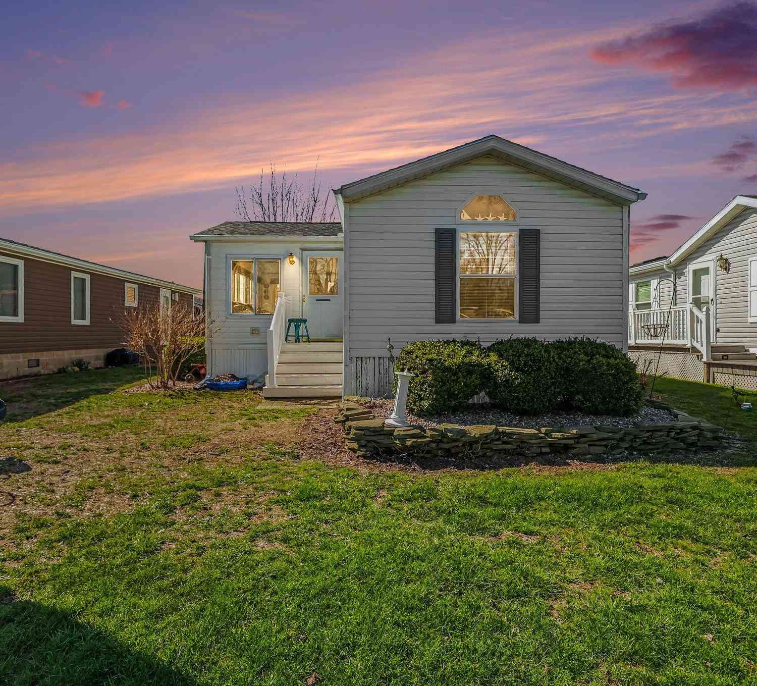 Mobile Home For Sale - 572 Maple Lane<br/> Coldwater, MI 49036