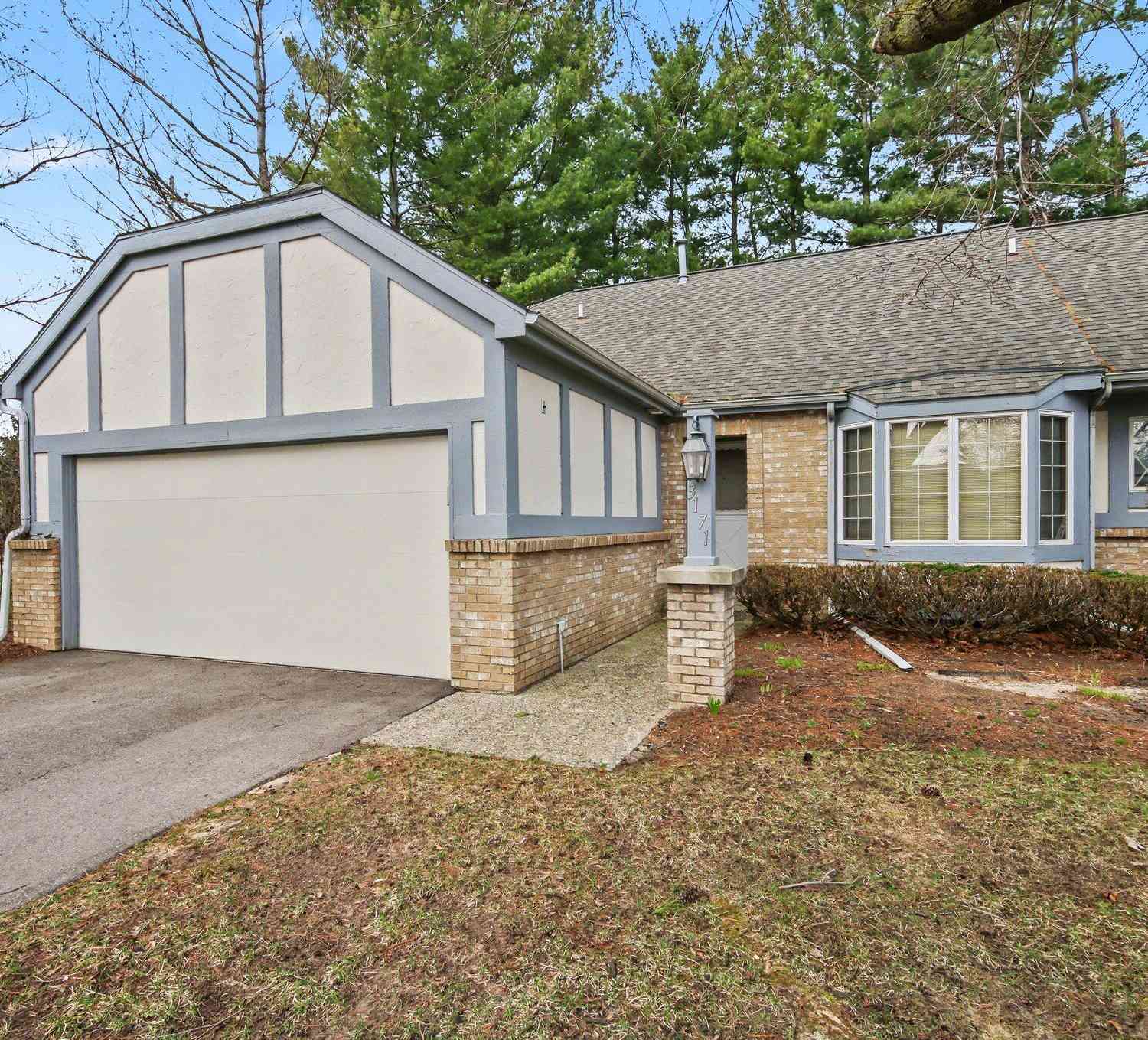 Condo For Sale - 3171 Maple Villa Drive #1<br/> Grand Rapids, MI 49508