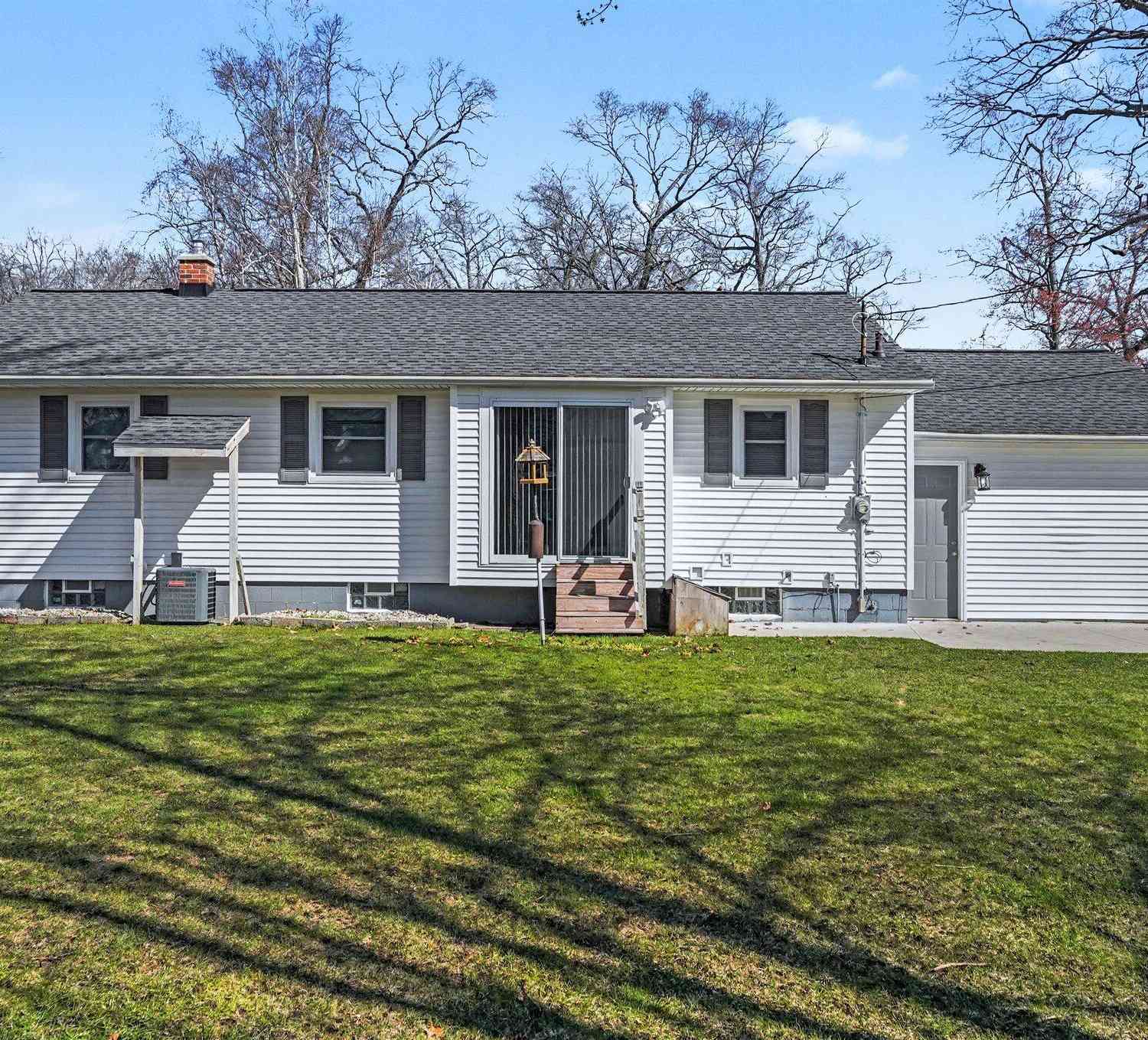 Homes For Sale - 1657 Leif Avenue<br/> Muskegon County, Norton Shores, MI 49441