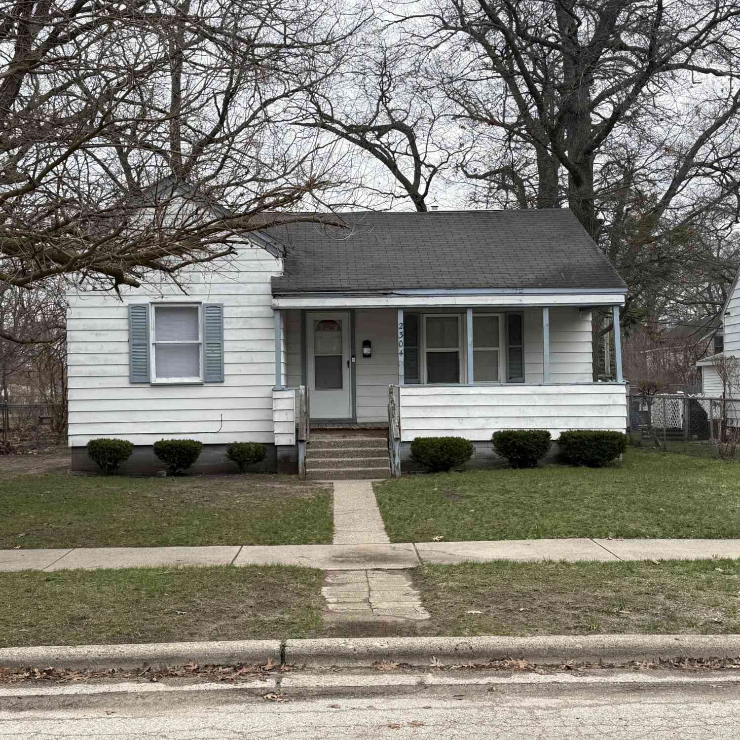 Homes For Sale - 2304 Howden Street<br/> Muskegon, MI 49444