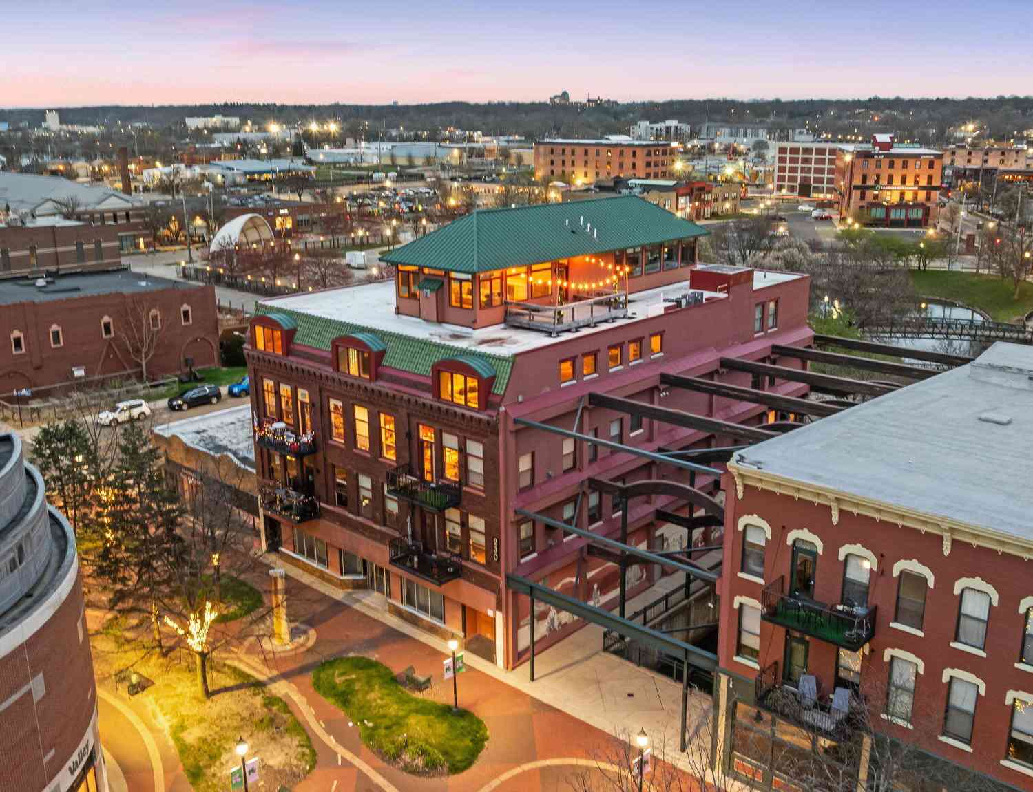 Condo For Sale - 230 N Kalamazoo Mall #401<br/> Kalamazoo, MI 49007