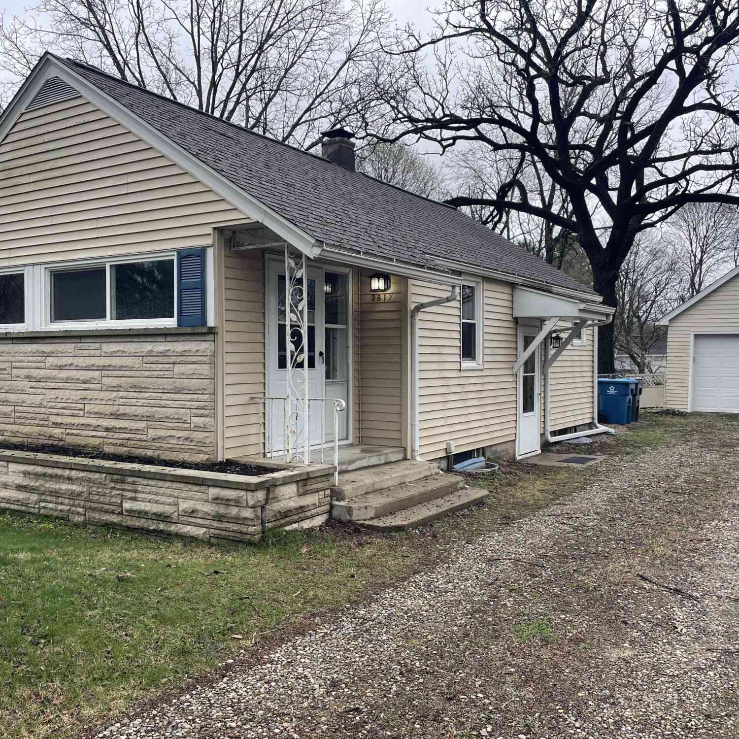 Homes For Sale - 3817 S Rose Street<br/> Kalamazoo, MI 49001