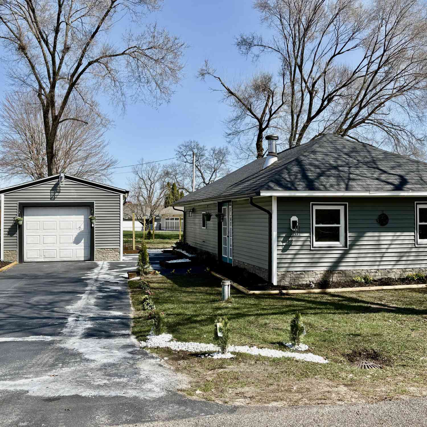 Homes For Sale - 460 Hazel Court<br/> Muskegon, MI 49442