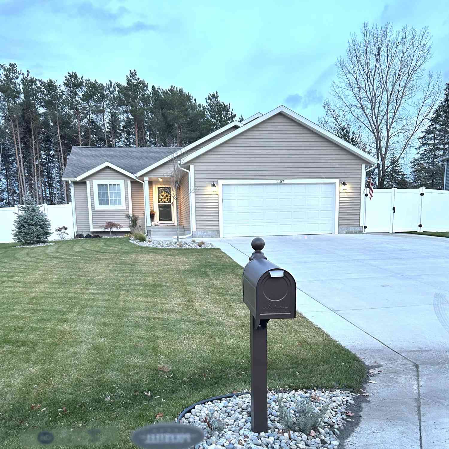 Homes For Sale - 1157 Spruce Pointe Drive<br/> Whitehall, MI 49461