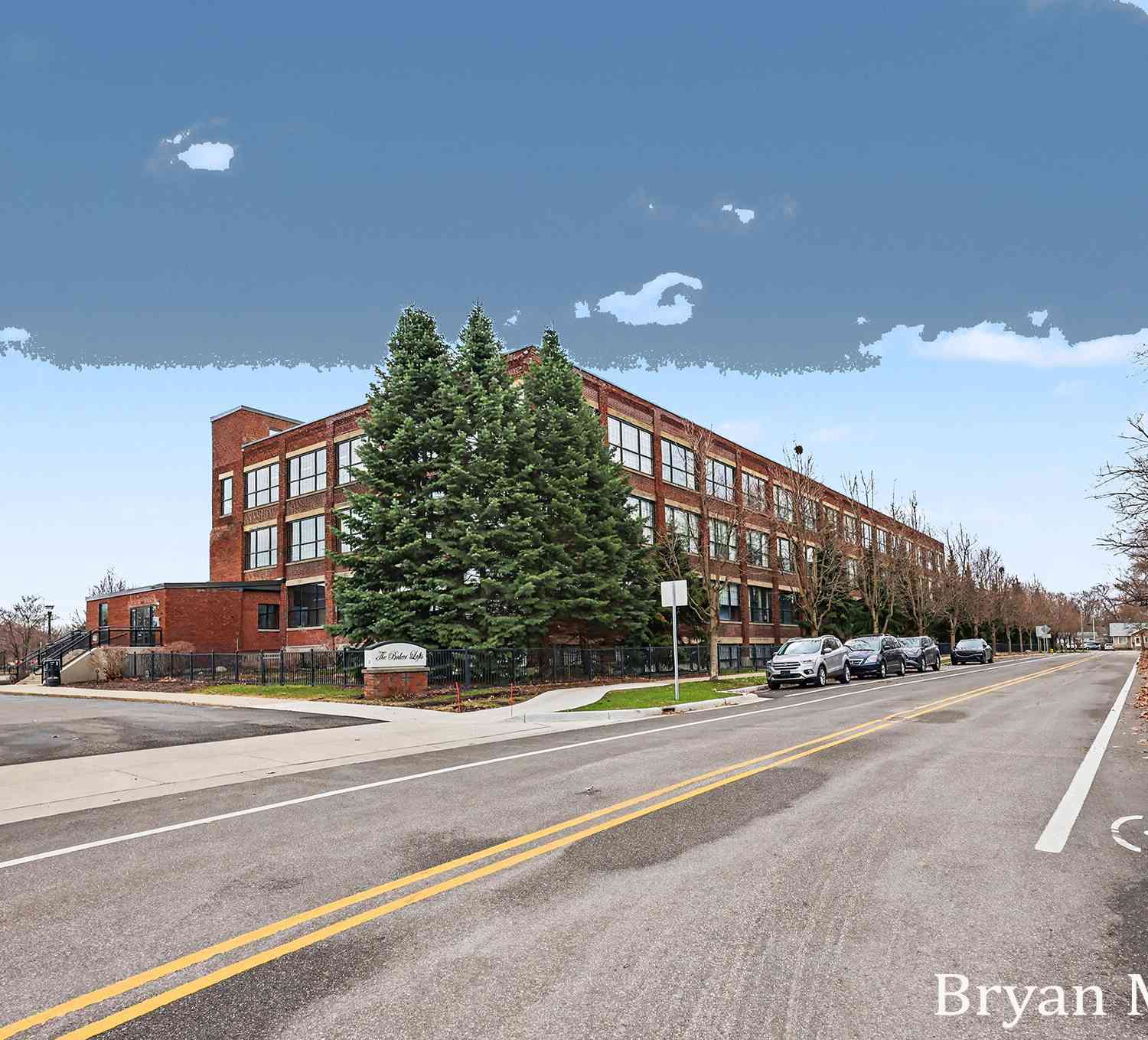 Condo For Sale - 533 Columbia Avenue #107<br/> Ottawa County, Holland, MI 49423