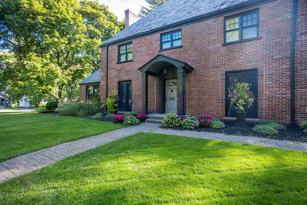 Homes For Sale - 500 Rosewood Avenue<br/> East Grand Rapids, MI 49506