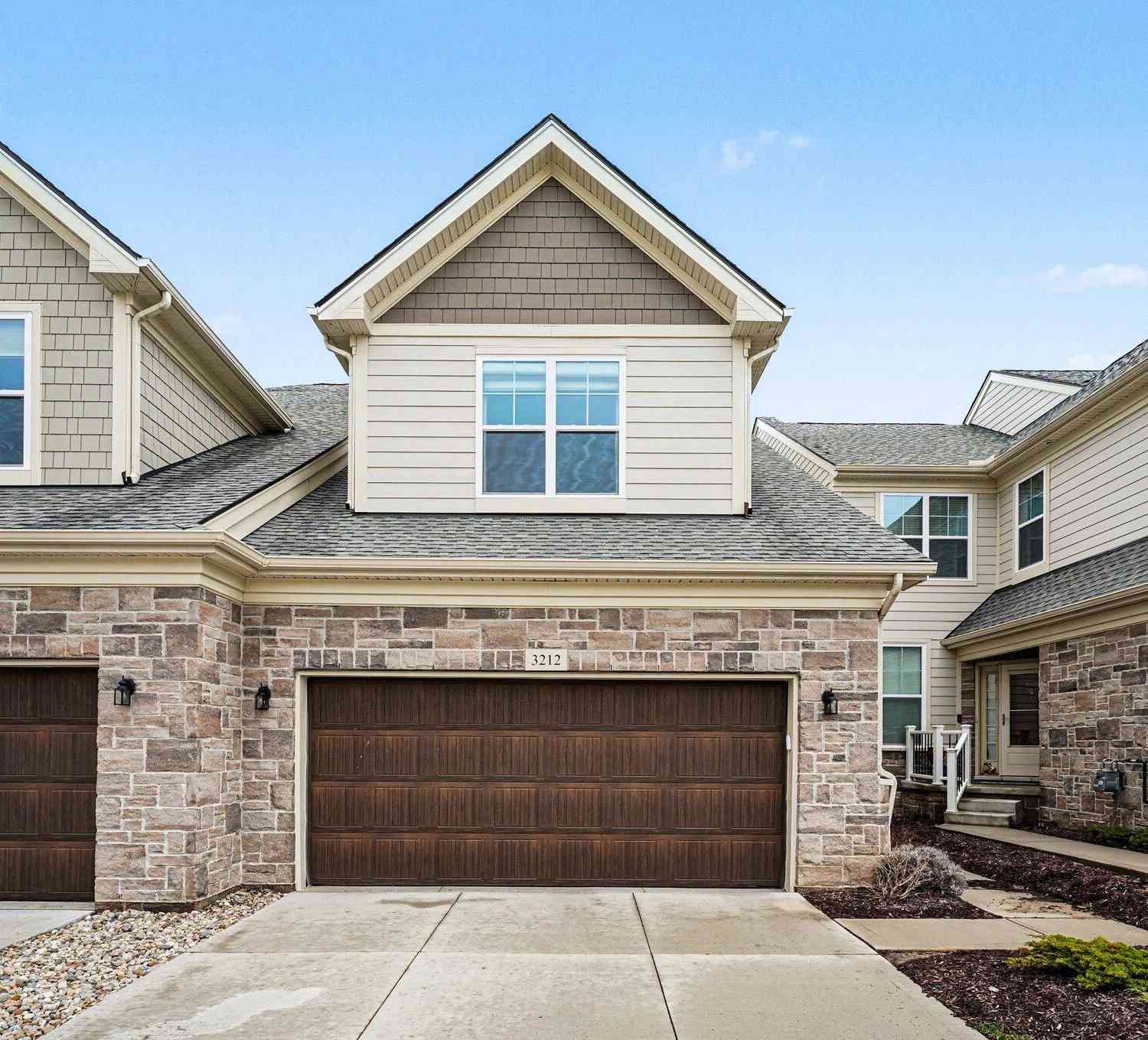 Condo For Rent - 3212 Brackley Drive<br/> Ann Arbor, MI 48105