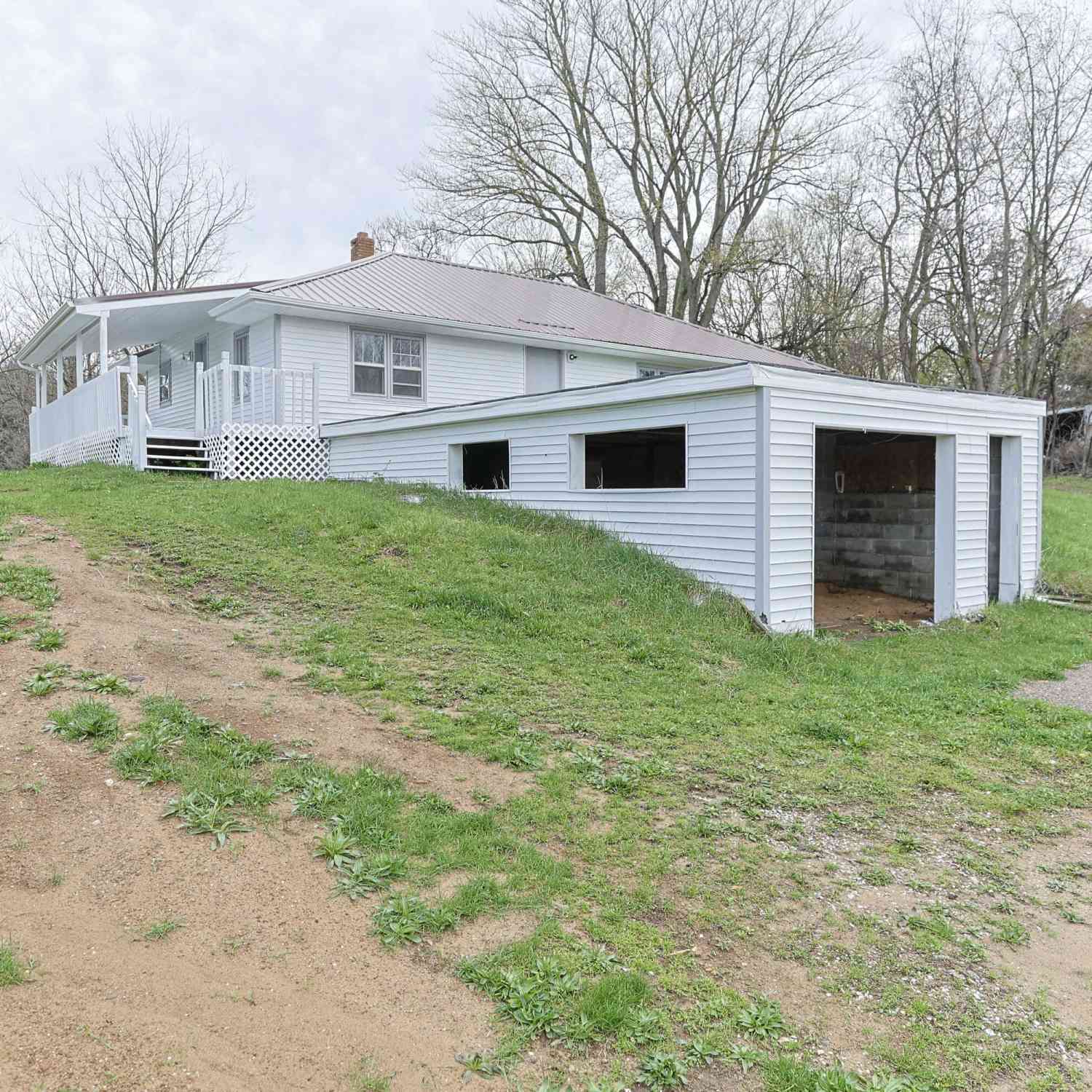 Condo For Sale - 1582 Bakertown Road<br/> Berrien County, Buchanan, MI 49107
