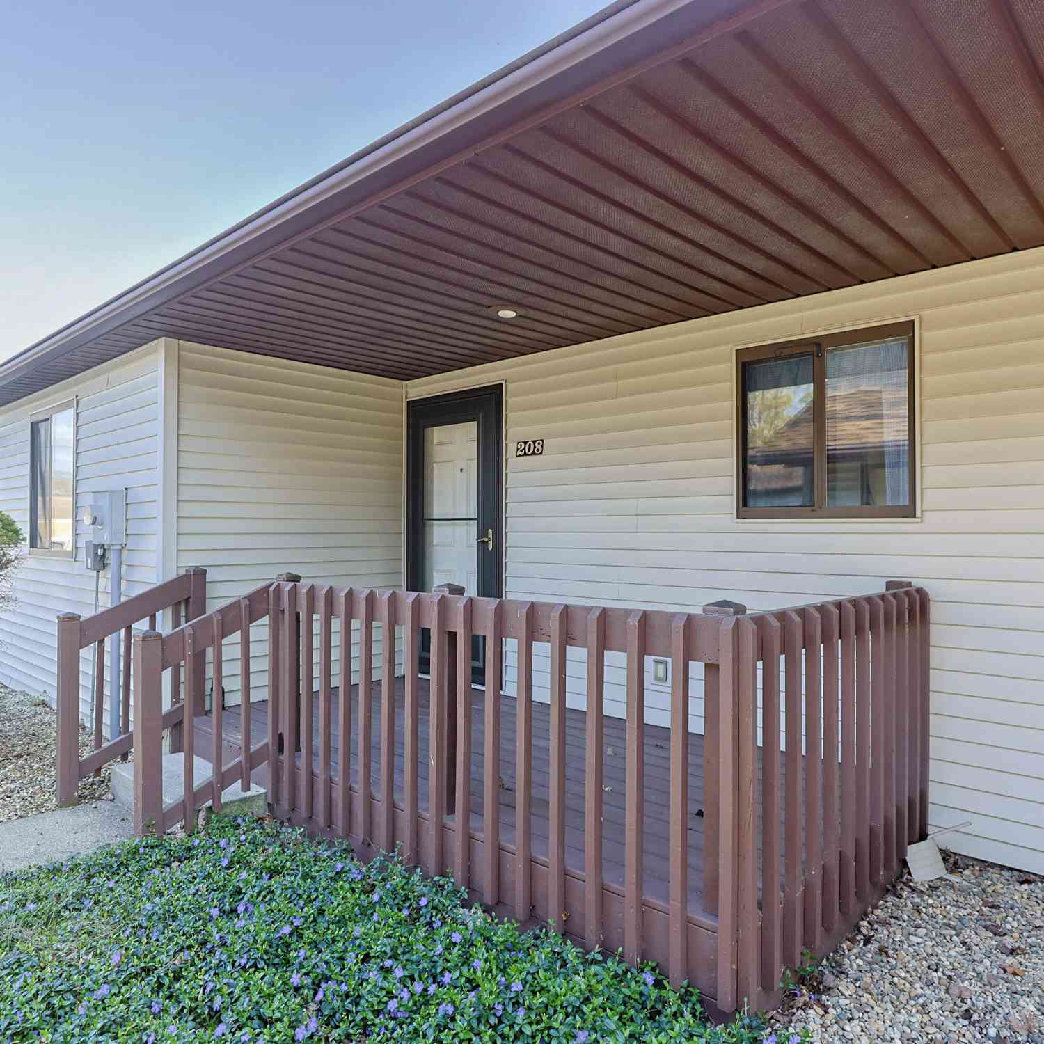 Condo For Sale - 208 Christiana Drive<br/> Berrien County, Niles, MI 49120