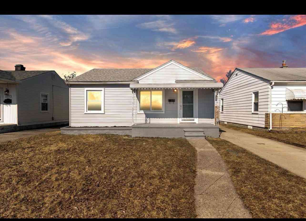Homes For Sale - 28832 Block Street<br/> Garden City, MI 48135