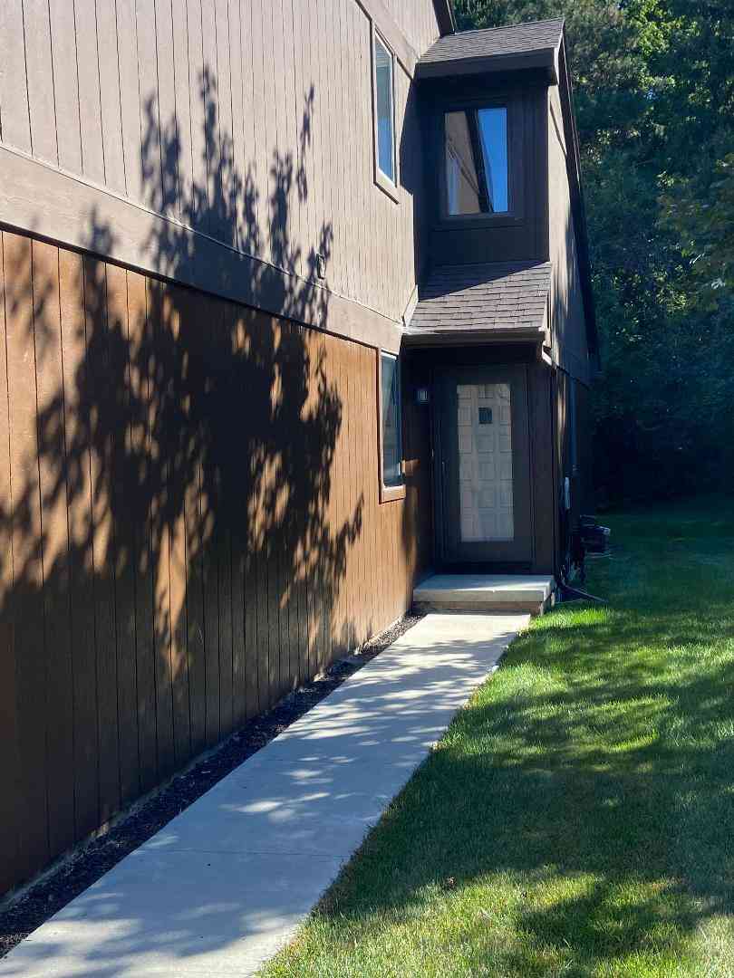 Condo For Sale - 623 Echo Court<br/> Saline, MI 48176