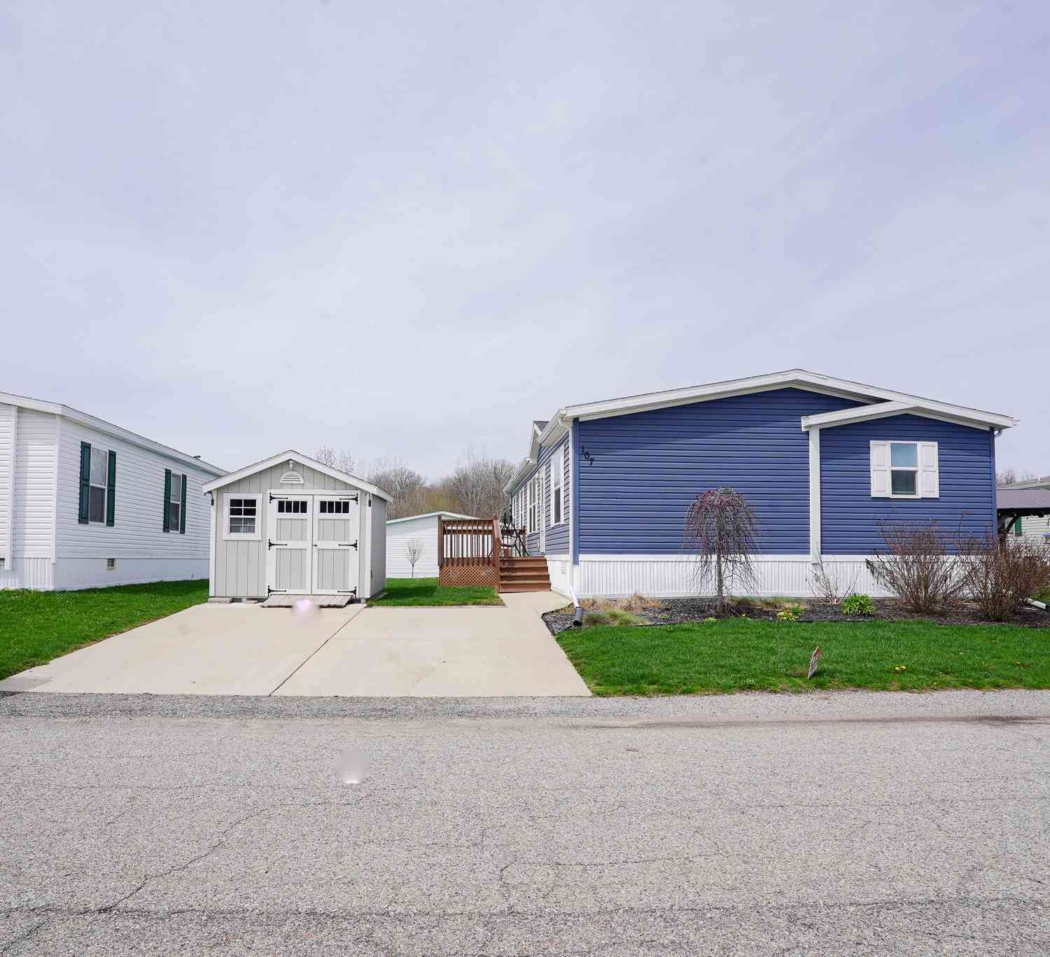 Mobile Home For Sale - 107 Gardens Boulevard<br/> Grand Rapids, MI 49534
