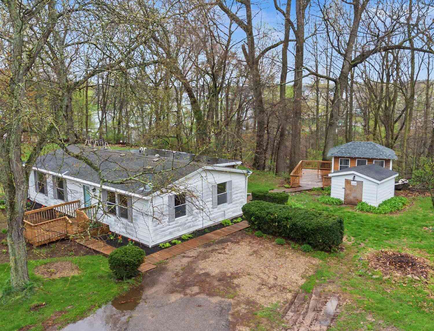 Homes For Sale - 33320 Ridenour Road<br/> Dowagiac, MI 49047