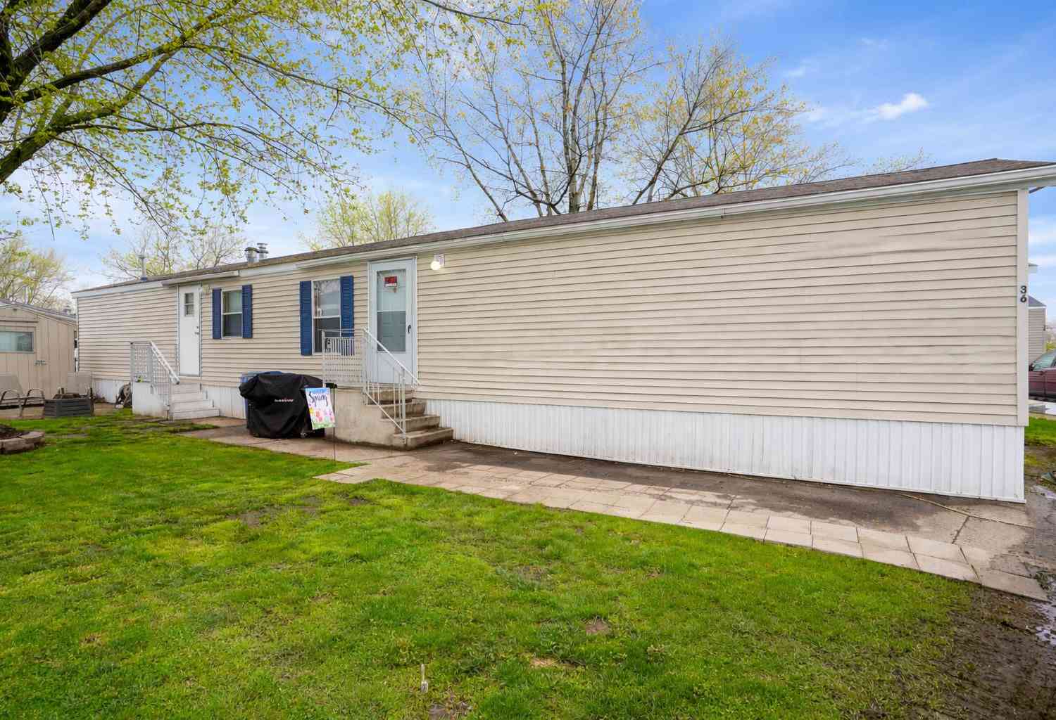 Mobile Home For Sale - 1139 Lincoln Avenue #36<br/> Holland, MI 49423
