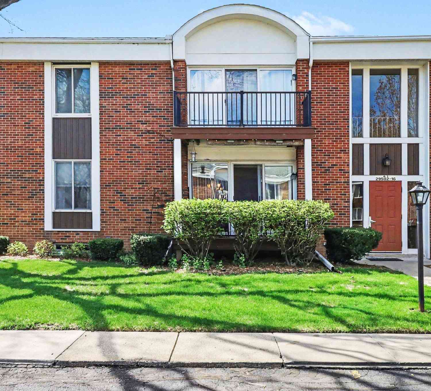 Condo For Sale - 29502 Bobrich Street #23<br/> Livonia, MI 48152