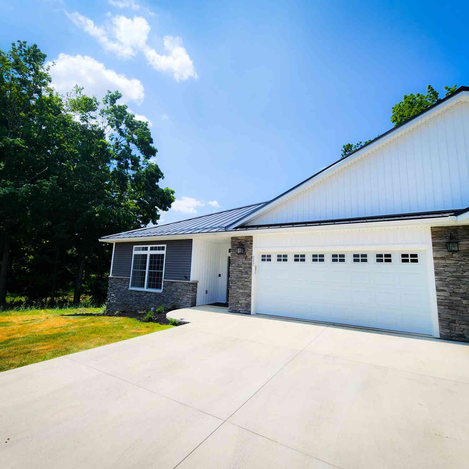 Condo For Sale - 237 Glei Court<br/> Hillsdale County, Hillsdale, MI 49242