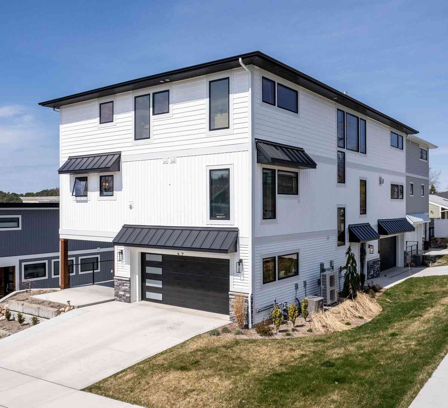 Condo For Sale - 49 Howard Avenue<br/> Ottawa County, Grand Haven, MI 49417