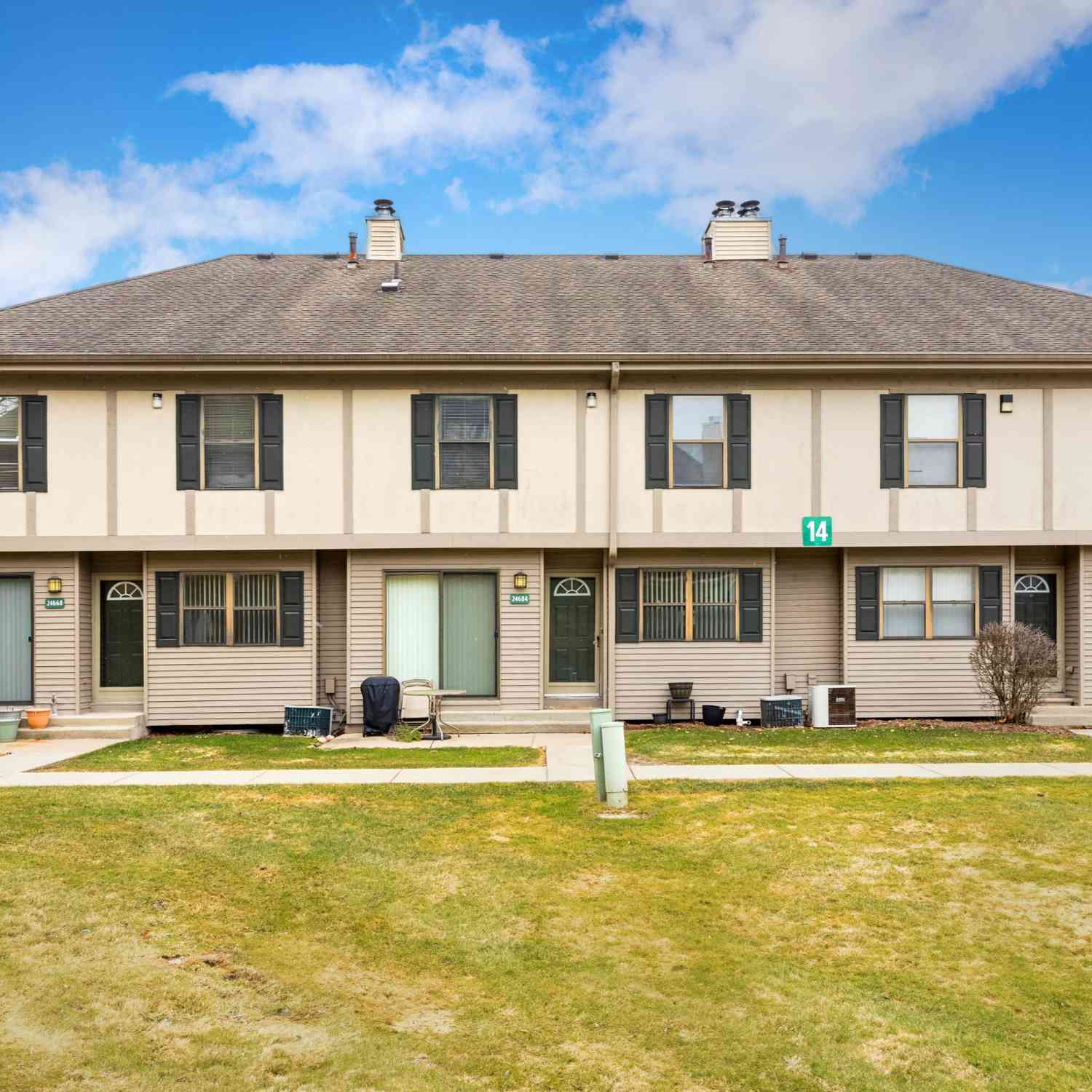 Condo For Sale - 24684 Cashmere Court #136<br/> Southfield, MI 48033