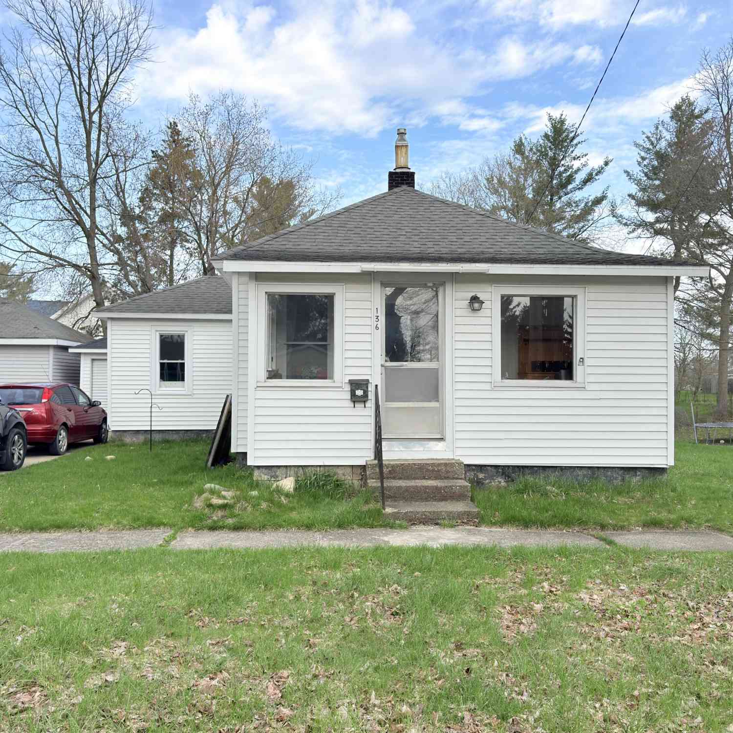Homes For Sale - 136 W 5th Avenue<br/> Osceola County, Reed City, MI 49677