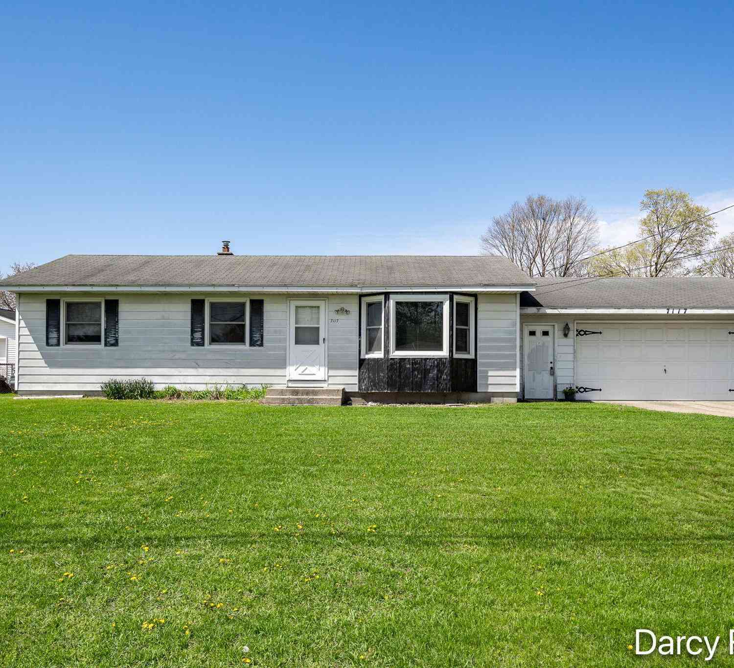 Homes For Sale - 7117 Sunset Avenue<br/> Jenison, MI 49428