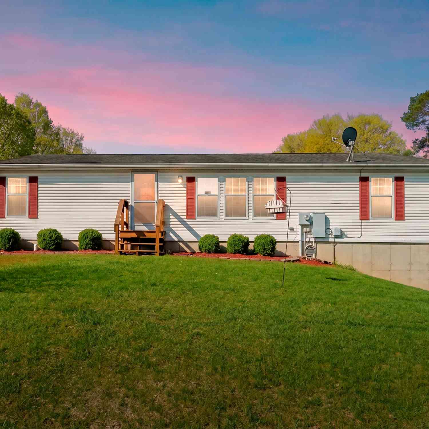 Mobile Home For Sale - 104 Seneca Street<br/> Decatur, MI 49045