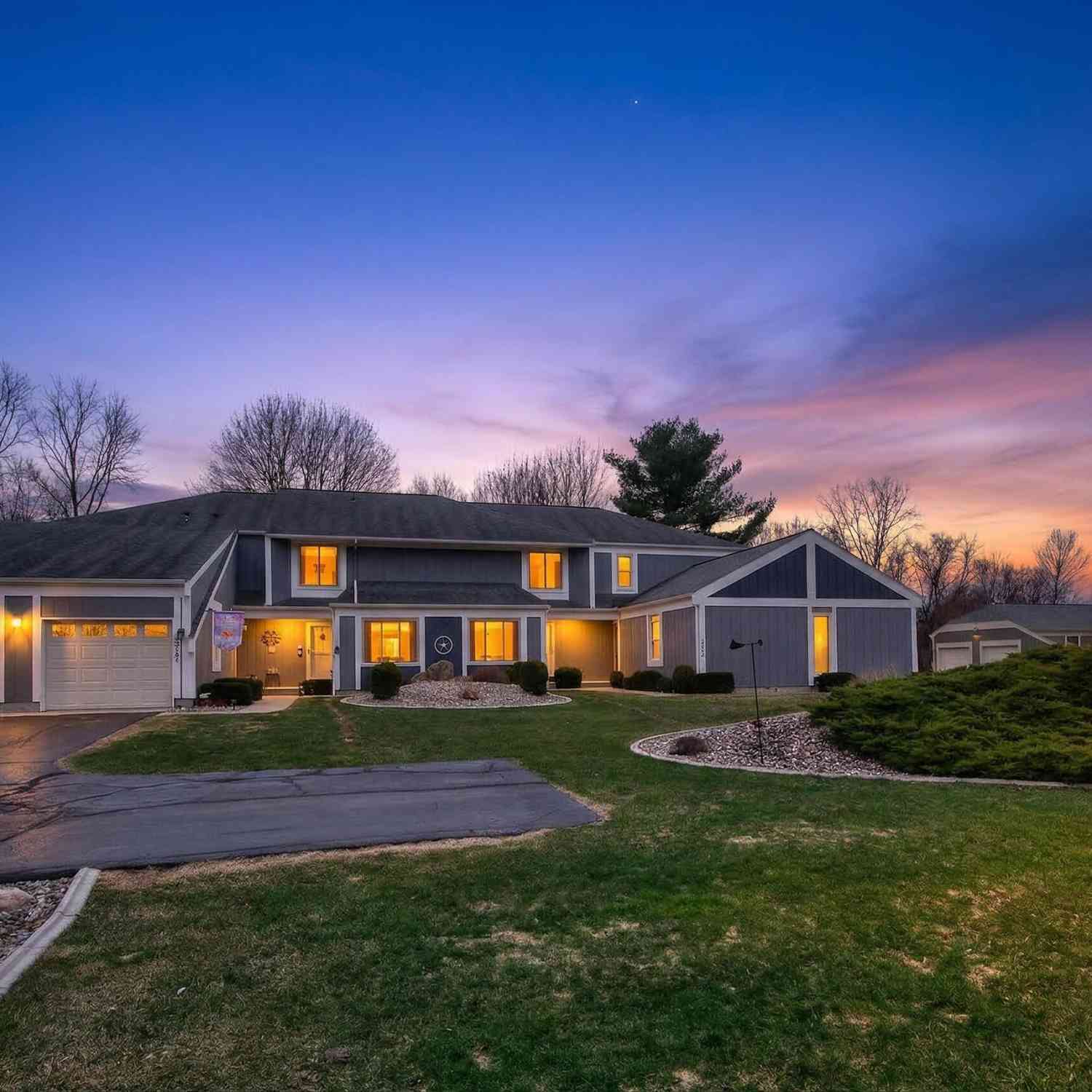 Condo For Sale - 2786 Walden Woods Boulevard<br/> Jackson County, Jackson, MI 49201
