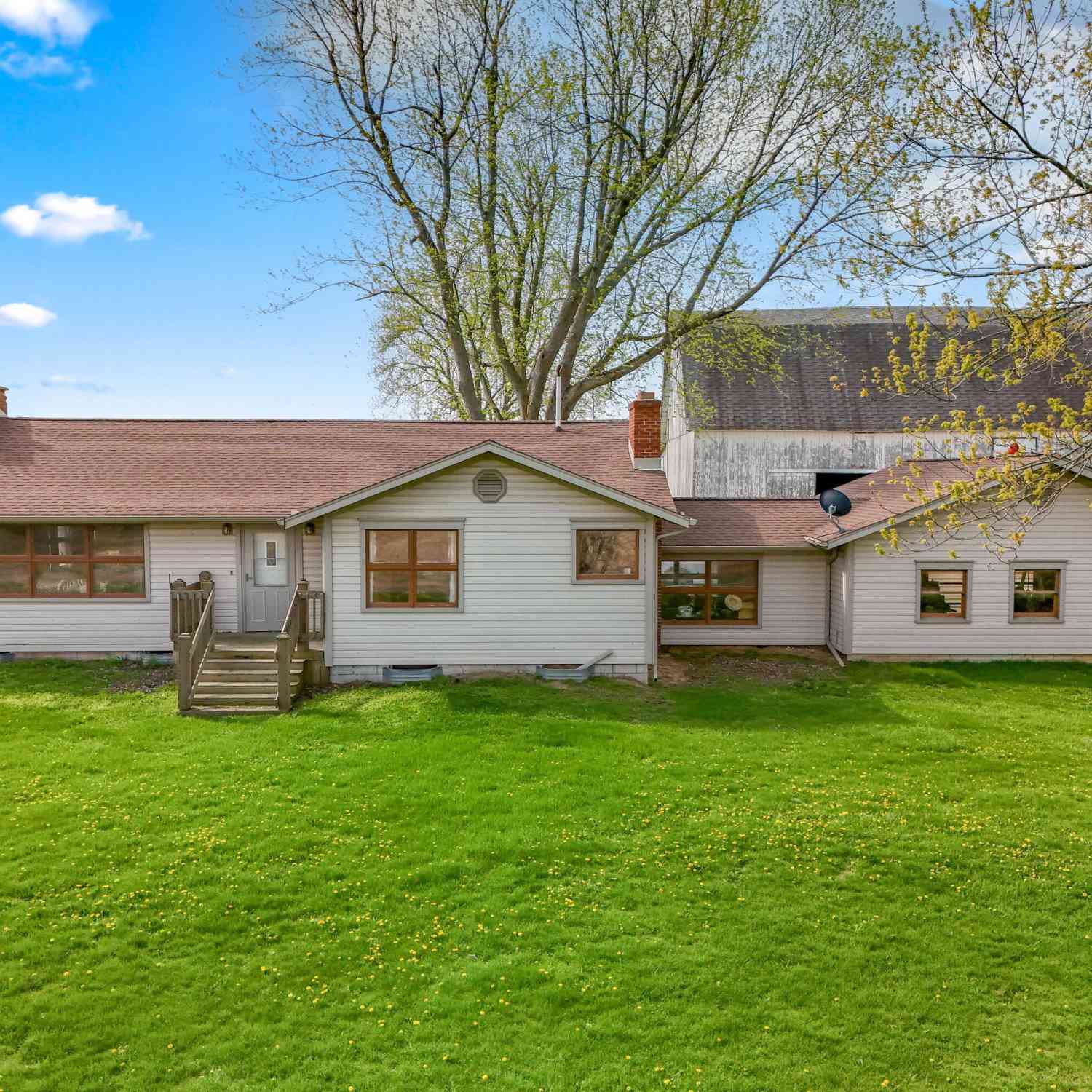 Homes For Sale - 2871 W Bacon Road<br/> Hillsdale, MI 49242