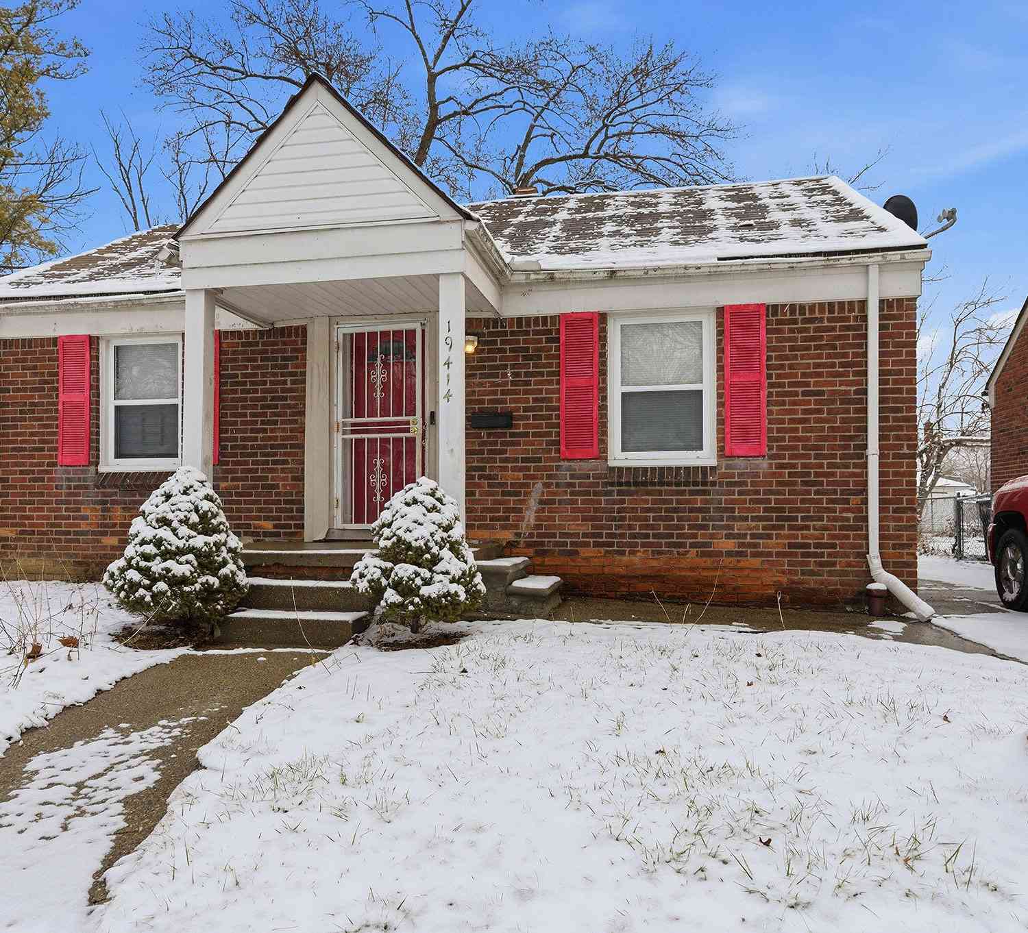 Homes For Sale - 19414 Forrer Street<br/> Wayne County, Detroit, MI 48235