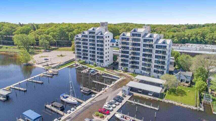 Condo For Sale - 2964 Lakeshore Drive #W 304<br/> Muskegon, MI 49441